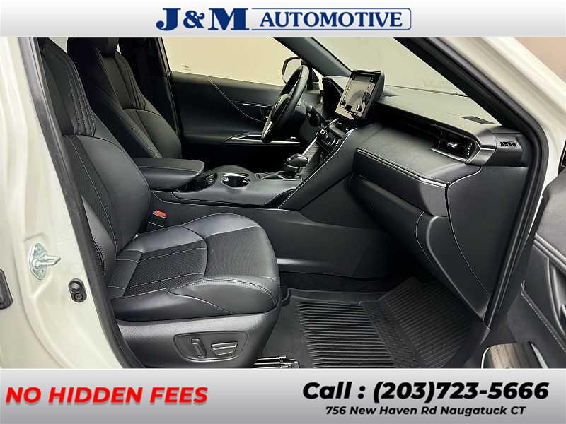 2021 Toyota Venza XLE, available for sale in Naugatuck, Connecticut | J&M Automotive Sls&Svc LLC. Naugatuck, Connecticut 2021 Toyota Venza XLE, available for sale in Naugatuck, Connecticut | J&M Automotive Sls&Svc LLC. Naugatuck, Connecticut