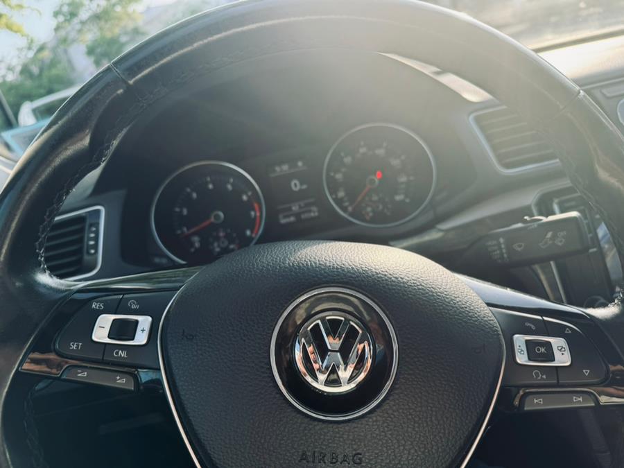 2017 Volkswagen Passat 1.8T SE Auto, available for sale in Long Island City, New York | Luxury Of Queens. Long Island City, New York 2017 Volkswagen Passat 1.8T SE Auto, available for sale in Long Island City, New York | Luxury Of Queens. Long Island City, New York