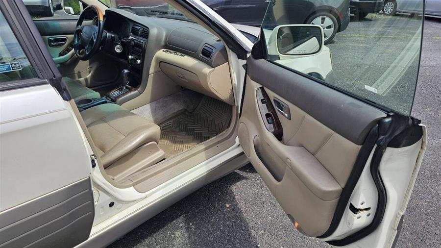 2002 Subaru Outback VDC AWD 4dr Sedan, available for sale in Wolcott, New York | Auto Hunter CNY. Wolcott, New York 2002 Subaru Outback VDC AWD 4dr Sedan, available for sale in Wolcott, New York | Auto Hunter CNY. Wolcott, New York