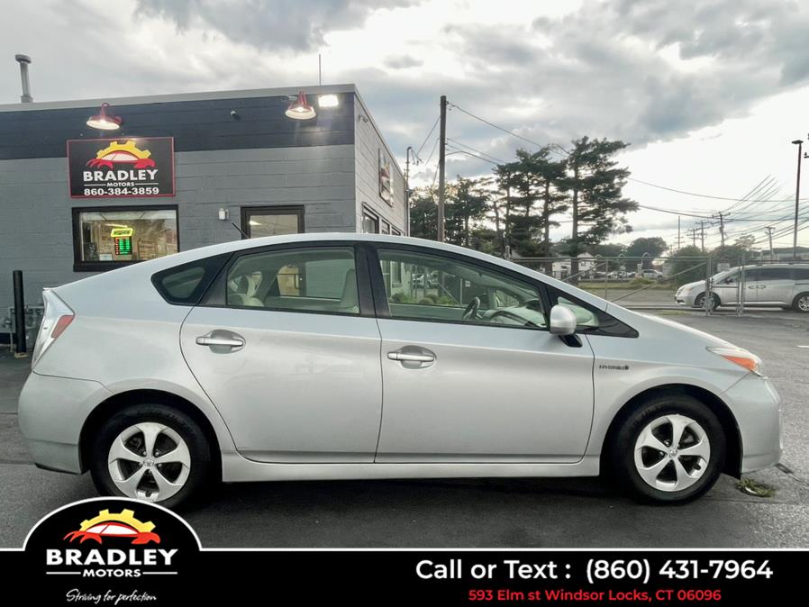 2015 Toyota Prius TWO, available for sale in Windsor Locks, Connecticut | Bradley Motors Inc. Windsor Locks, Connecticut 2015 Toyota Prius TWO, available for sale in Windsor Locks, Connecticut | Bradley Motors Inc. Windsor Locks, Connecticut