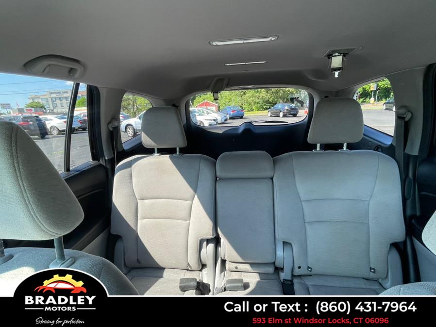 2017 Honda Pilot EX AWD, available for sale in Windsor Locks, Connecticut | Bradley Motors Inc. Windsor Locks, Connecticut 2017 Honda Pilot EX AWD, available for sale in Windsor Locks, Connecticut | Bradley Motors Inc. Windsor Locks, Connecticut