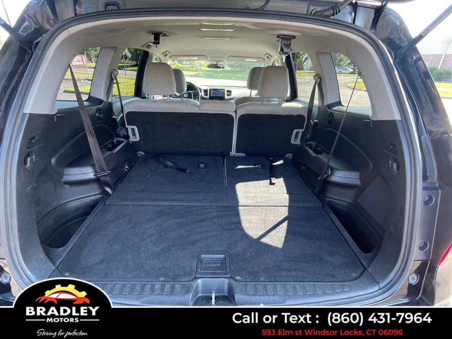 2017 Honda Pilot EX AWD, available for sale in Windsor Locks, Connecticut | Bradley Motors Inc. Windsor Locks, Connecticut 2017 Honda Pilot EX AWD, available for sale in Windsor Locks, Connecticut | Bradley Motors Inc. Windsor Locks, Connecticut