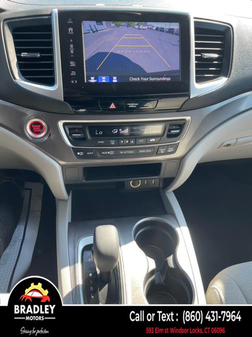 2017 Honda Pilot EX AWD, available for sale in Windsor Locks, Connecticut | Bradley Motors Inc. Windsor Locks, Connecticut 2017 Honda Pilot EX AWD, available for sale in Windsor Locks, Connecticut | Bradley Motors Inc. Windsor Locks, Connecticut