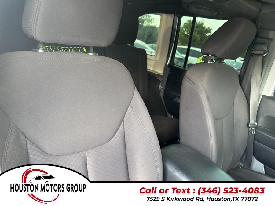 2013 Jeep Wrangler Unlimited 4WD 4dr Sport, available for sale in Houston, Texas | Houston Motors Group LLC. Houston, Texas 2013 Jeep Wrangler Unlimited 4WD 4dr Sport, available for sale in Houston, Texas | Houston Motors Group LLC. Houston, Texas