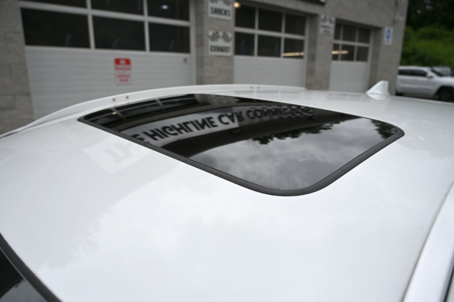 2022 Honda HR-V EX-L AWD CVT, available for sale in Waterbury, Connecticut | Highline Car Connection. Waterbury, Connecticut 2022 Honda HR-V EX-L AWD CVT, available for sale in Waterbury, Connecticut | Highline Car Connection. Waterbury, Connecticut