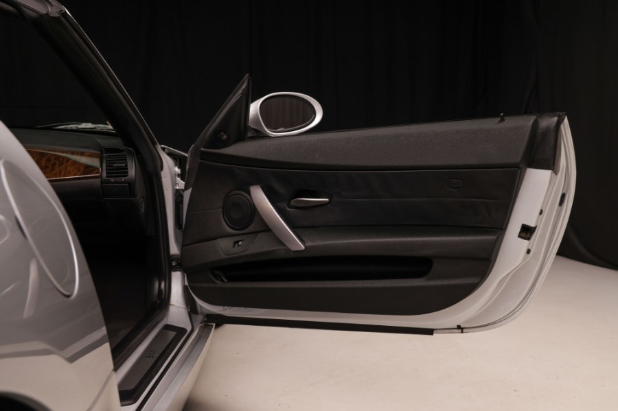 2006 BMW Z4 Z4 2dr Roadster 3.0i, available for sale in North Salem, New York | Meccanic Shop North Inc. North Salem, New York 2006 BMW Z4 Z4 2dr Roadster 3.0i, available for sale in North Salem, New York | Meccanic Shop North Inc. North Salem, New York