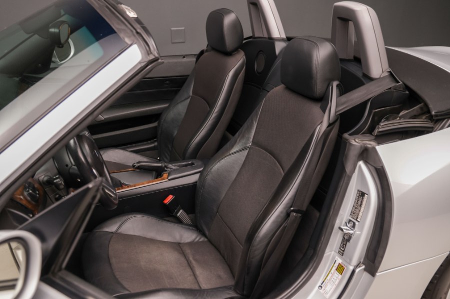 2006 BMW Z4 Z4 2dr Roadster 3.0i, available for sale in North Salem, New York | Meccanic Shop North Inc. North Salem, New York 2006 BMW Z4 Z4 2dr Roadster 3.0i, available for sale in North Salem, New York | Meccanic Shop North Inc. North Salem, New York