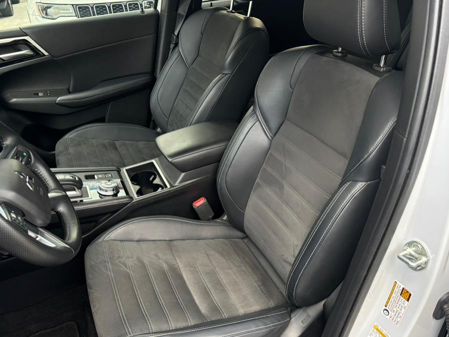 2024 Mitsubishi Outlander SE Black Edition w/Pano Roof, available for sale in Brooklyn, New York | Carsbuck Inc.. Brooklyn, New York 2024 Mitsubishi Outlander SE Black Edition w/Pano Roof, available for sale in Brooklyn, New York | Carsbuck Inc.. Brooklyn, New York