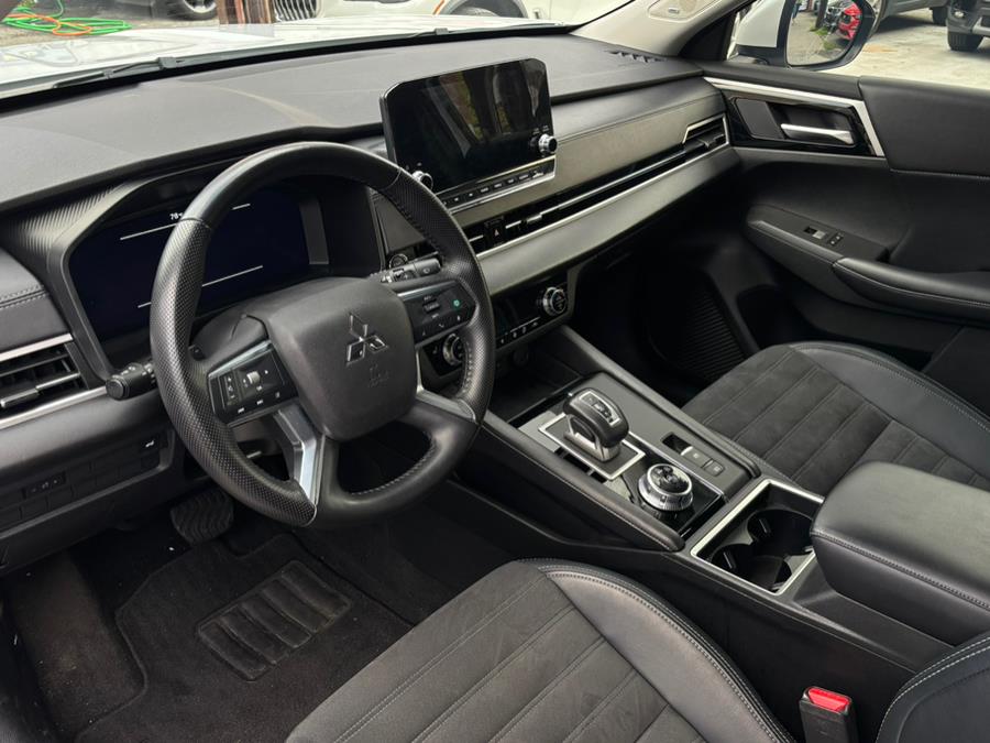 2024 Mitsubishi Outlander SE Black Edition w/Pano Roof, available for sale in Brooklyn, New York | Carsbuck Inc.. Brooklyn, New York 2024 Mitsubishi Outlander SE Black Edition w/Pano Roof, available for sale in Brooklyn, New York | Carsbuck Inc.. Brooklyn, New York