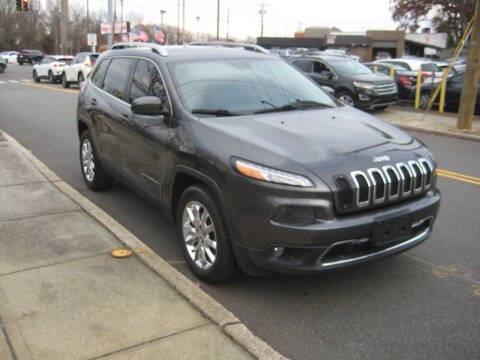 Used 2017 Jeep Cherokee in Massapequa, New York | Rite Choice Auto Inc.. Massapequa, New York