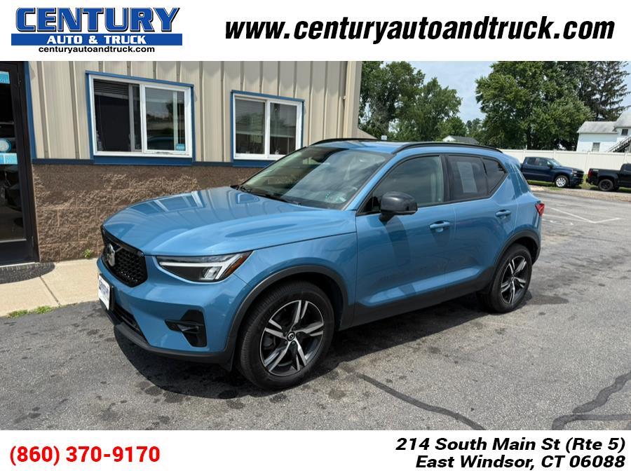 Used 2023 Volvo XC40 in East Windsor, Connecticut | Century Auto And Truck. East Windsor, Connecticut