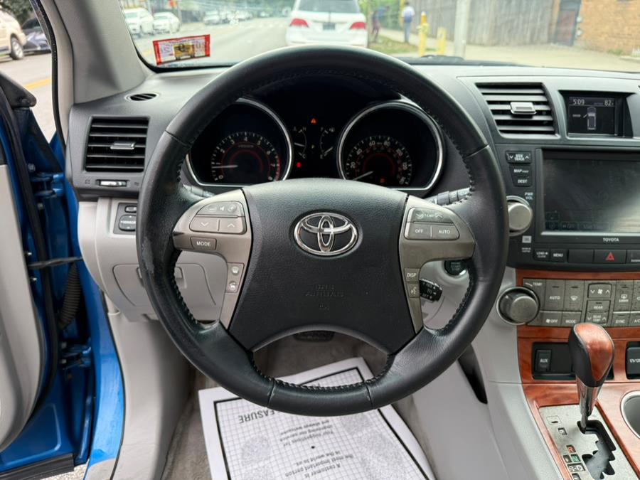 2009 Toyota Highlander 4WD 4dr V6 Limited (Natl), available for sale in Brooklyn, New York | Worlds Best Auto Inc. Brooklyn, New York 2009 Toyota Highlander 4WD 4dr V6 Limited (Natl), available for sale in Brooklyn, New York | Worlds Best Auto Inc. Brooklyn, New York