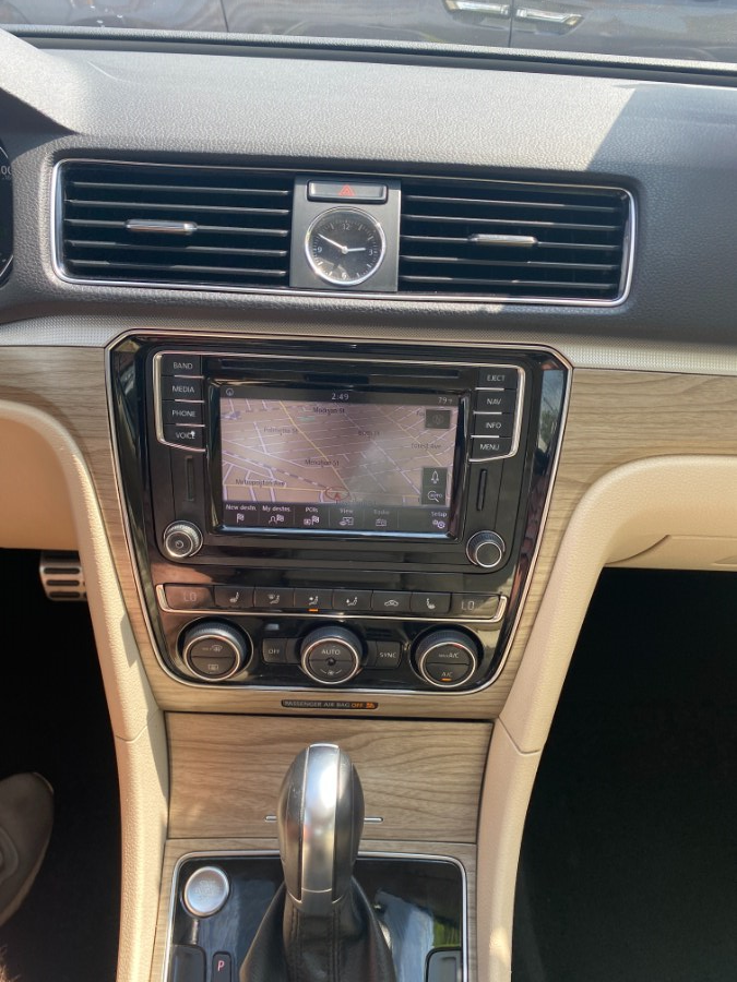 2017 Volkswagen Passat 1.8T SEL Premium Auto, available for sale in Middle Village, New York | Middle Village Motors . Middle Village, New York 2017 Volkswagen Passat 1.8T SEL Premium Auto, available for sale in Middle Village, New York | Middle Village Motors . Middle Village, New York