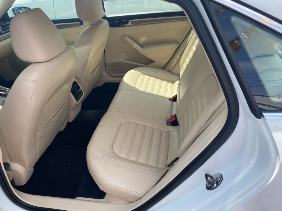 2017 Volkswagen Passat 1.8T SEL Premium Auto, available for sale in Middle Village, New York | Middle Village Motors . Middle Village, New York 2017 Volkswagen Passat 1.8T SEL Premium Auto, available for sale in Middle Village, New York | Middle Village Motors . Middle Village, New York