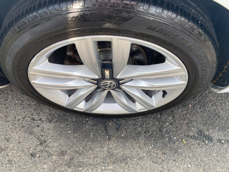 2017 Volkswagen Passat 1.8T SEL Premium Auto, available for sale in Middle Village, New York | Middle Village Motors . Middle Village, New York 2017 Volkswagen Passat 1.8T SEL Premium Auto, available for sale in Middle Village, New York | Middle Village Motors . Middle Village, New York