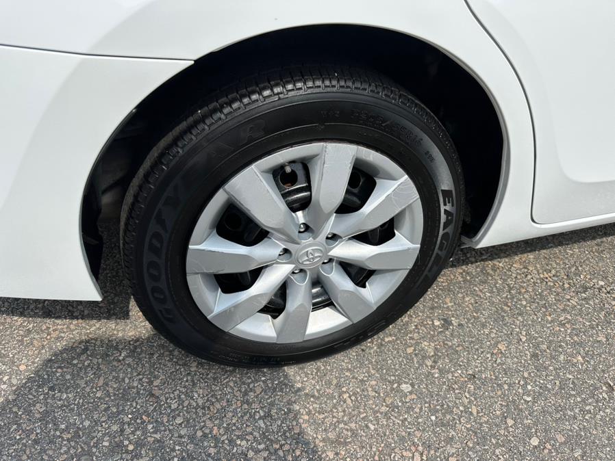 2016 Toyota Corolla 4dr Sdn CVT LE (Natl), available for sale in South Windsor, Connecticut | Mike And Tony Auto Sales, Inc. South Windsor, Connecticut 2016 Toyota Corolla 4dr Sdn CVT LE (Natl), available for sale in South Windsor, Connecticut | Mike And Tony Auto Sales, Inc. South Windsor, Connecticut