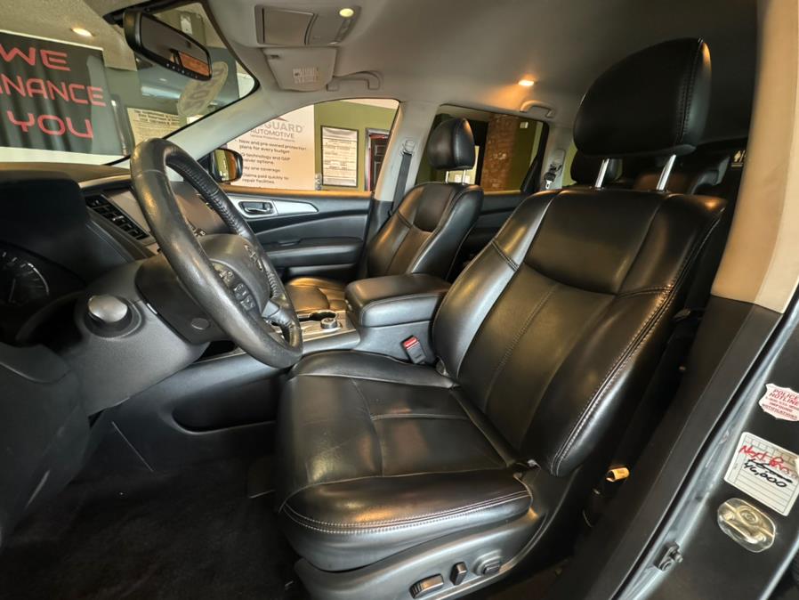 2020 Nissan Pathfinder 4x4 SL, available for sale in West Hartford, Connecticut | AutoMax. West Hartford, Connecticut 2020 Nissan Pathfinder 4x4 SL, available for sale in West Hartford, Connecticut | AutoMax. West Hartford, Connecticut