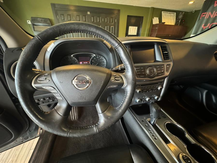 2020 Nissan Pathfinder 4x4 SL, available for sale in West Hartford, Connecticut | AutoMax. West Hartford, Connecticut 2020 Nissan Pathfinder 4x4 SL, available for sale in West Hartford, Connecticut | AutoMax. West Hartford, Connecticut
