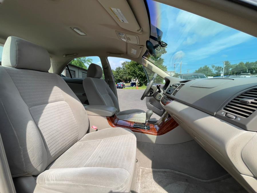2005 Toyota Camry 4dr Sdn LE Auto (Natl), available for sale in North Branford, Connecticut | CarHavn. North Branford, Connecticut 2005 Toyota Camry 4dr Sdn LE Auto (Natl), available for sale in North Branford, Connecticut | CarHavn. North Branford, Connecticut