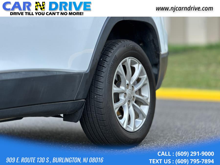 2019 Jeep Cherokee Latitude FWD, available for sale in Bordentown, New Jersey | Car N Drive. Bordentown, New Jersey 2019 Jeep Cherokee Latitude FWD, available for sale in Bordentown, New Jersey | Car N Drive. Bordentown, New Jersey