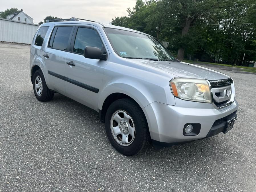 2011 Honda Pilot 4WD 4dr LX, available for sale in Springfield, Massachusetts | Auto Globe LLC. Springfield, Massachusetts 2011 Honda Pilot 4WD 4dr LX, available for sale in Springfield, Massachusetts | Auto Globe LLC. Springfield, Massachusetts