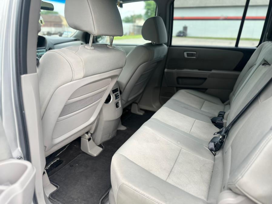 2011 Honda Pilot 4WD 4dr LX, available for sale in Springfield, Massachusetts | Auto Globe LLC. Springfield, Massachusetts 2011 Honda Pilot 4WD 4dr LX, available for sale in Springfield, Massachusetts | Auto Globe LLC. Springfield, Massachusetts