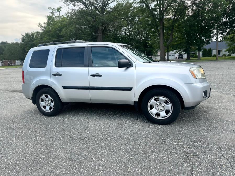 2011 Honda Pilot 4WD 4dr LX, available for sale in Springfield, Massachusetts | Auto Globe LLC. Springfield, Massachusetts 2011 Honda Pilot 4WD 4dr LX, available for sale in Springfield, Massachusetts | Auto Globe LLC. Springfield, Massachusetts