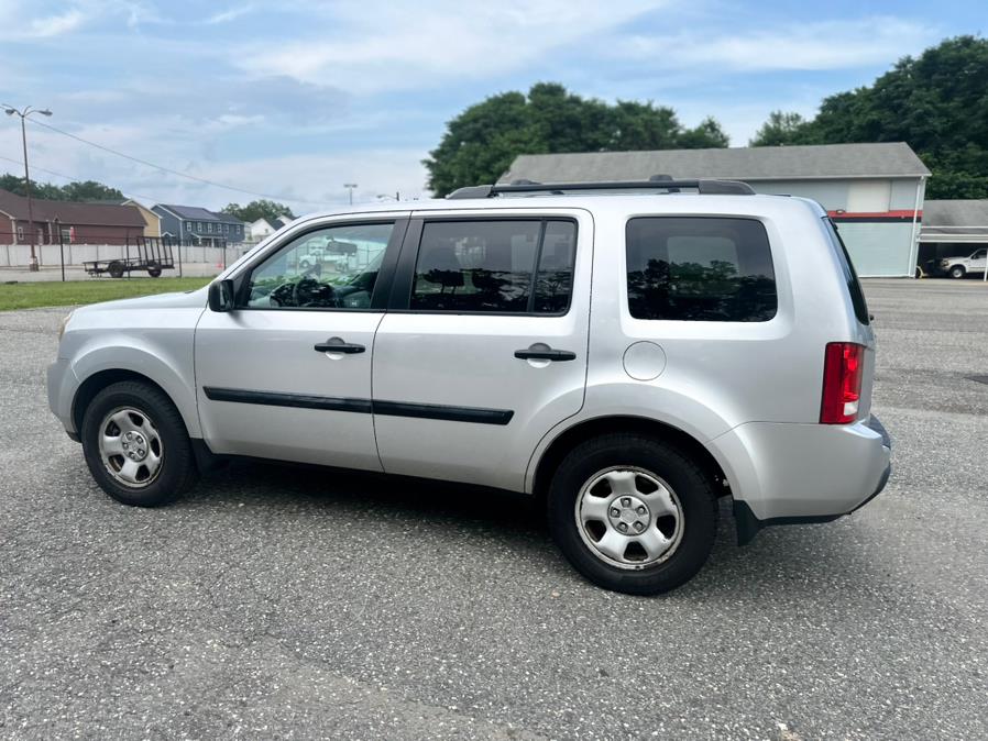 2011 Honda Pilot 4WD 4dr LX, available for sale in Springfield, Massachusetts | Auto Globe LLC. Springfield, Massachusetts 2011 Honda Pilot 4WD 4dr LX, available for sale in Springfield, Massachusetts | Auto Globe LLC. Springfield, Massachusetts