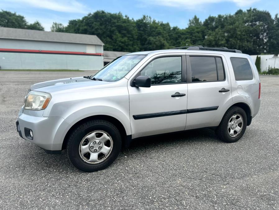 2011 Honda Pilot 4WD 4dr LX, available for sale in Springfield, Massachusetts | Auto Globe LLC. Springfield, Massachusetts 2011 Honda Pilot 4WD 4dr LX, available for sale in Springfield, Massachusetts | Auto Globe LLC. Springfield, Massachusetts