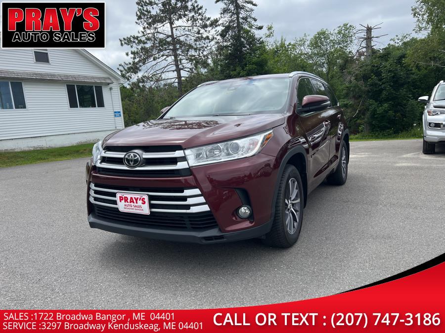 Used 2017 Toyota Highlander in Bangor , Maine | Pray's Auto Sales . Bangor , Maine