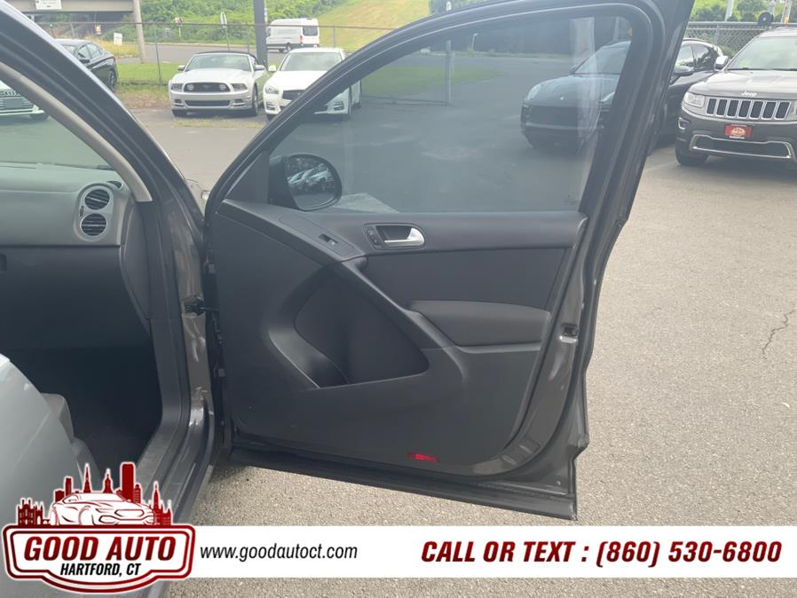 2015 Volkswagen Tiguan 4MOTION 4dr Auto SEL, available for sale in Hartford, Connecticut | Good Auto LLC. Hartford, Connecticut 2015 Volkswagen Tiguan 4MOTION 4dr Auto SEL, available for sale in Hartford, Connecticut | Good Auto LLC. Hartford, Connecticut