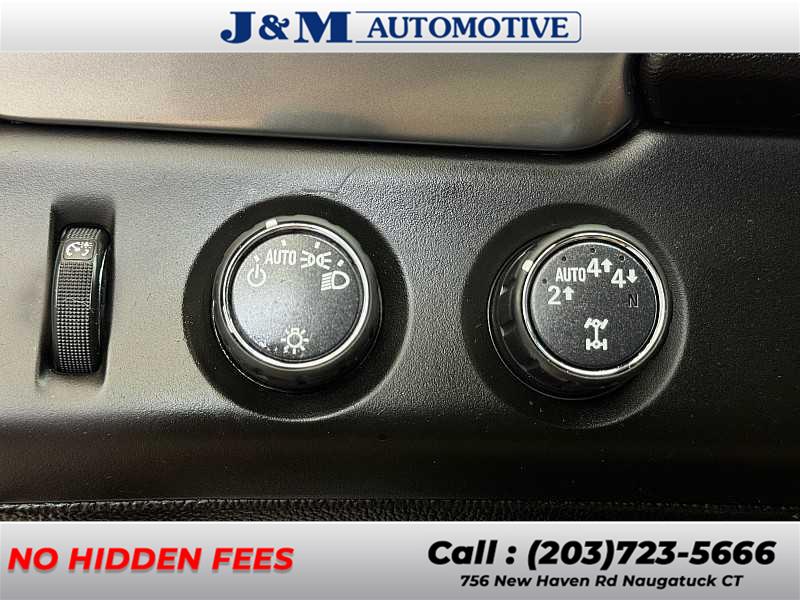 2017 Chevrolet Suburban LT, available for sale in Naugatuck, Connecticut | J&M Automotive Sls&Svc LLC. Naugatuck, Connecticut 2017 Chevrolet Suburban LT, available for sale in Naugatuck, Connecticut | J&M Automotive Sls&Svc LLC. Naugatuck, Connecticut