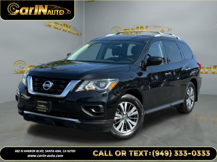 Used 2020 Nissan Pathfinder in Santa Ana, California | Carin Auto. Santa Ana, California