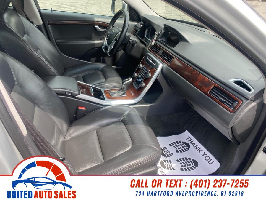 2014 Volvo XC70 AWD 4dr Wgn 3.2L PZEV, available for sale in Providence, Rhode Island | United Auto Sales Inc. Providence, Rhode Island 2014 Volvo XC70 AWD 4dr Wgn 3.2L PZEV, available for sale in Providence, Rhode Island | United Auto Sales Inc. Providence, Rhode Island