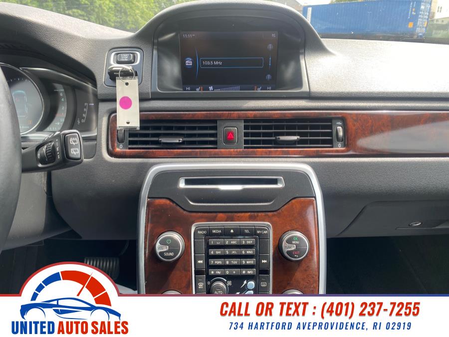2014 Volvo XC70 AWD 4dr Wgn 3.2L PZEV, available for sale in Providence, Rhode Island | United Auto Sales Inc. Providence, Rhode Island 2014 Volvo XC70 AWD 4dr Wgn 3.2L PZEV, available for sale in Providence, Rhode Island | United Auto Sales Inc. Providence, Rhode Island