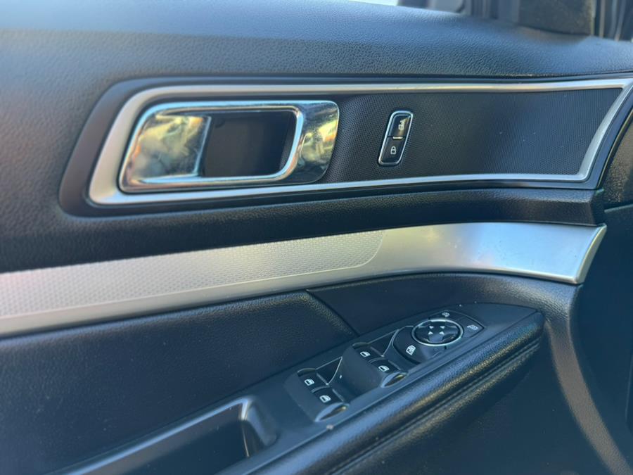 2016 Ford Explorer 4WD 4dr XLT, available for sale in BURLINGTON, New Jersey | Tri States Auto Group. BURLINGTON, New Jersey 2016 Ford Explorer 4WD 4dr XLT, available for sale in BURLINGTON, New Jersey | Tri States Auto Group. BURLINGTON, New Jersey