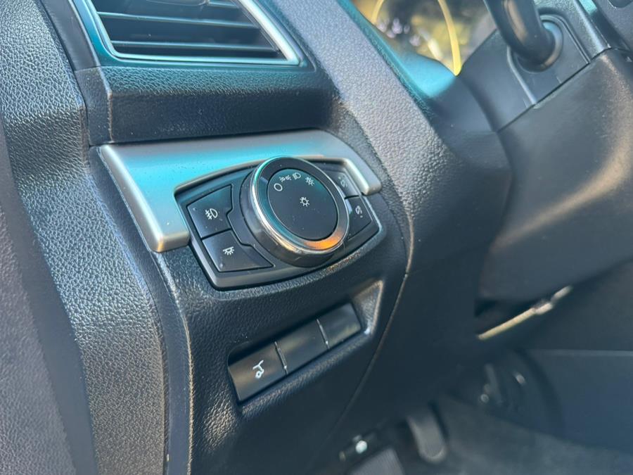 2016 Ford Explorer 4WD 4dr XLT, available for sale in BURLINGTON, New Jersey | Tri States Auto Group. BURLINGTON, New Jersey 2016 Ford Explorer 4WD 4dr XLT, available for sale in BURLINGTON, New Jersey | Tri States Auto Group. BURLINGTON, New Jersey