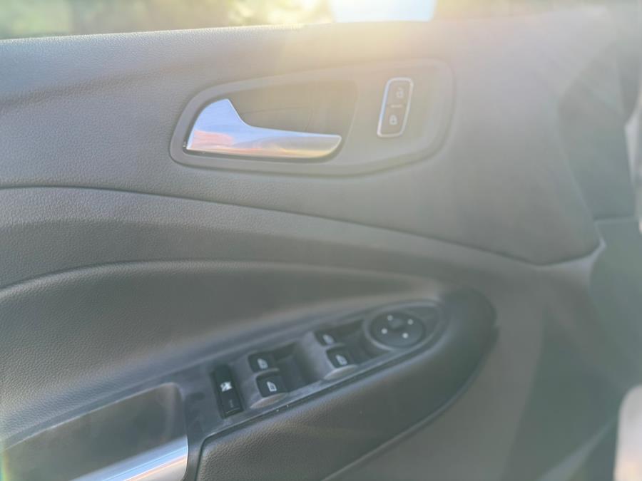 2013 Ford Escape 4WD 4dr SE, available for sale in BURLINGTON, New Jersey | Tri States Auto Group. BURLINGTON, New Jersey 2013 Ford Escape 4WD 4dr SE, available for sale in BURLINGTON, New Jersey | Tri States Auto Group. BURLINGTON, New Jersey