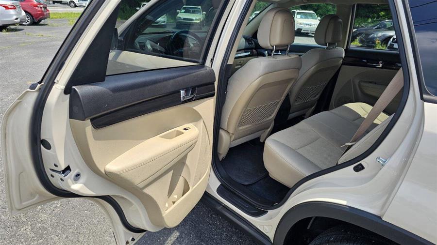 2011 Kia Sorento LX AWD 4dr SUV, available for sale in Wolcott, New York | Auto Hunter CNY. Wolcott, New York 2011 Kia Sorento LX AWD 4dr SUV, available for sale in Wolcott, New York | Auto Hunter CNY. Wolcott, New York