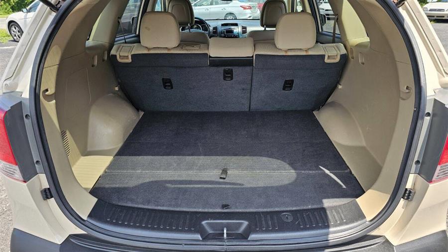 2011 Kia Sorento LX AWD 4dr SUV, available for sale in Wolcott, New York | Auto Hunter CNY. Wolcott, New York 2011 Kia Sorento LX AWD 4dr SUV, available for sale in Wolcott, New York | Auto Hunter CNY. Wolcott, New York