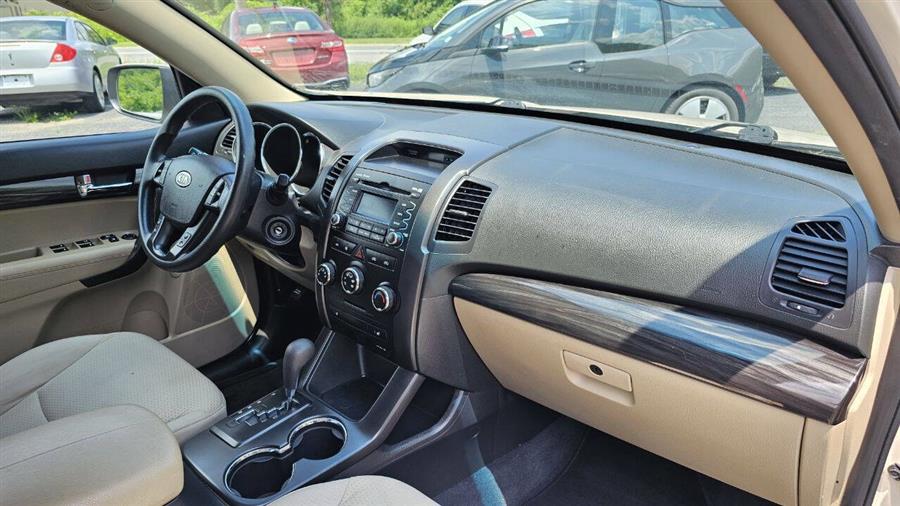 2011 Kia Sorento LX AWD 4dr SUV, available for sale in Wolcott, New York | Auto Hunter CNY. Wolcott, New York 2011 Kia Sorento LX AWD 4dr SUV, available for sale in Wolcott, New York | Auto Hunter CNY. Wolcott, New York