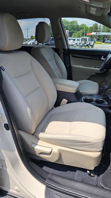 2011 Kia Sorento LX AWD 4dr SUV, available for sale in Wolcott, New York | Auto Hunter CNY. Wolcott, New York 2011 Kia Sorento LX AWD 4dr SUV, available for sale in Wolcott, New York | Auto Hunter CNY. Wolcott, New York