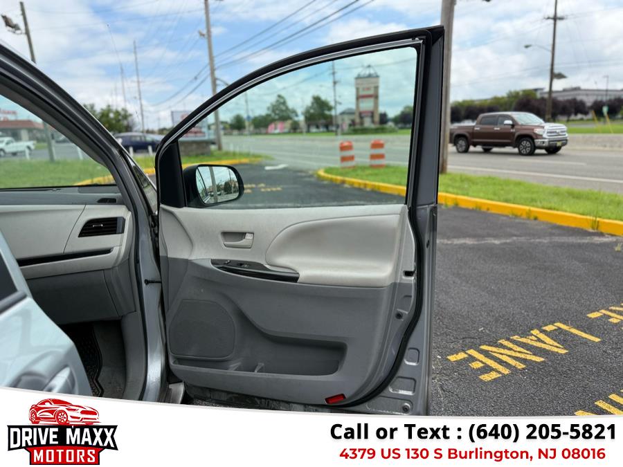 2014 Toyota Sienna 5dr 7-Pass Van V6 LE AAS FWD (Natl), available for sale in Burlington, New Jersey | Drive Maxx Motors. Burlington, New Jersey 2014 Toyota Sienna 5dr 7-Pass Van V6 LE AAS FWD (Natl), available for sale in Burlington, New Jersey | Drive Maxx Motors. Burlington, New Jersey