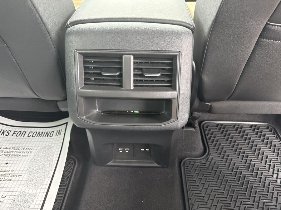 2022 Volkswagen Atlas Cross Sport 2.0T SEL 4MOTION, available for sale in Hempstead, New York | VIP Auto Credit Express. Hempstead, New York 2022 Volkswagen Atlas Cross Sport 2.0T SEL 4MOTION, available for sale in Hempstead, New York | VIP Auto Credit Express. Hempstead, New York
