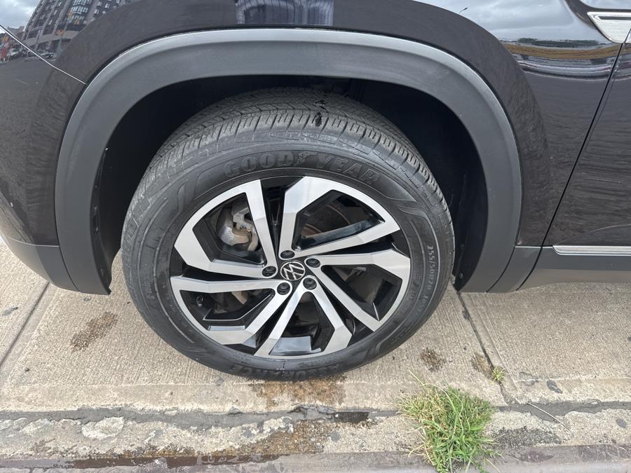 2022 Volkswagen Atlas Cross Sport 2.0T SEL 4MOTION, available for sale in Hempstead, New York | VIP Auto Credit Express. Hempstead, New York 2022 Volkswagen Atlas Cross Sport 2.0T SEL 4MOTION, available for sale in Hempstead, New York | VIP Auto Credit Express. Hempstead, New York