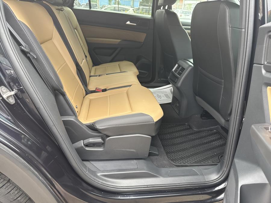 2022 Volkswagen Atlas Cross Sport 2.0T SEL 4MOTION, available for sale in Hempstead, New York | VIP Auto Credit Express. Hempstead, New York 2022 Volkswagen Atlas Cross Sport 2.0T SEL 4MOTION, available for sale in Hempstead, New York | VIP Auto Credit Express. Hempstead, New York