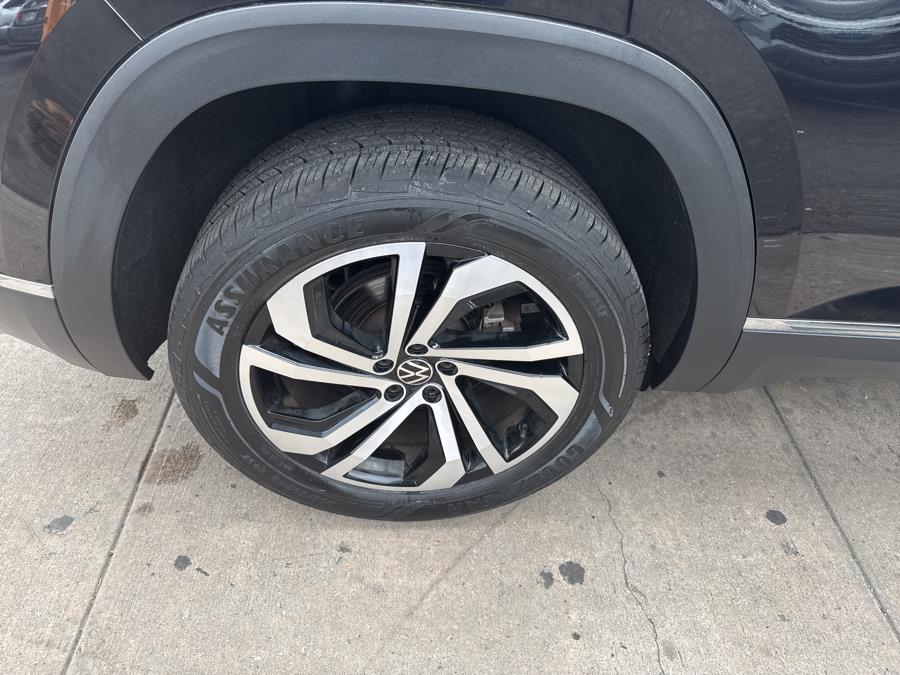 2022 Volkswagen Atlas Cross Sport 2.0T SEL 4MOTION, available for sale in Hempstead, New York | VIP Auto Credit Express. Hempstead, New York 2022 Volkswagen Atlas Cross Sport 2.0T SEL 4MOTION, available for sale in Hempstead, New York | VIP Auto Credit Express. Hempstead, New York