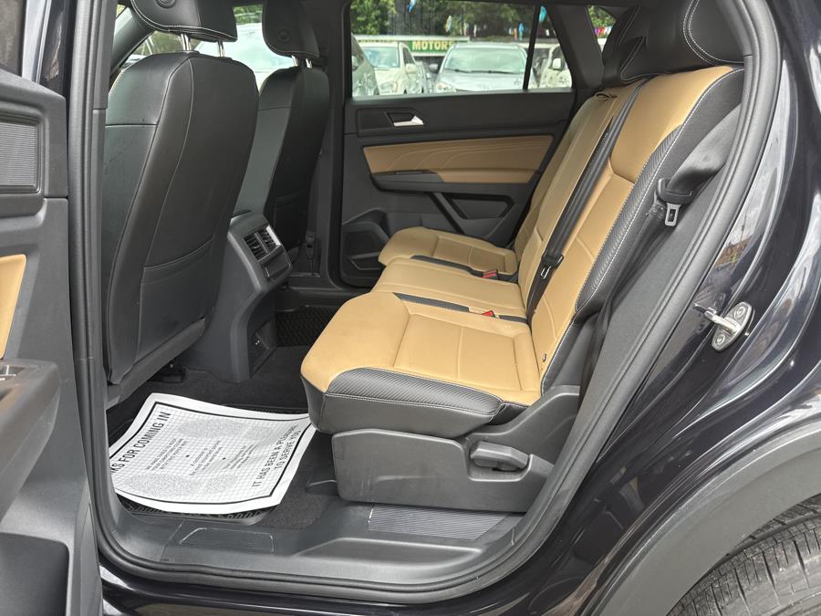 2022 Volkswagen Atlas Cross Sport 2.0T SEL 4MOTION, available for sale in Hempstead, New York | VIP Auto Credit Express. Hempstead, New York 2022 Volkswagen Atlas Cross Sport 2.0T SEL 4MOTION, available for sale in Hempstead, New York | VIP Auto Credit Express. Hempstead, New York