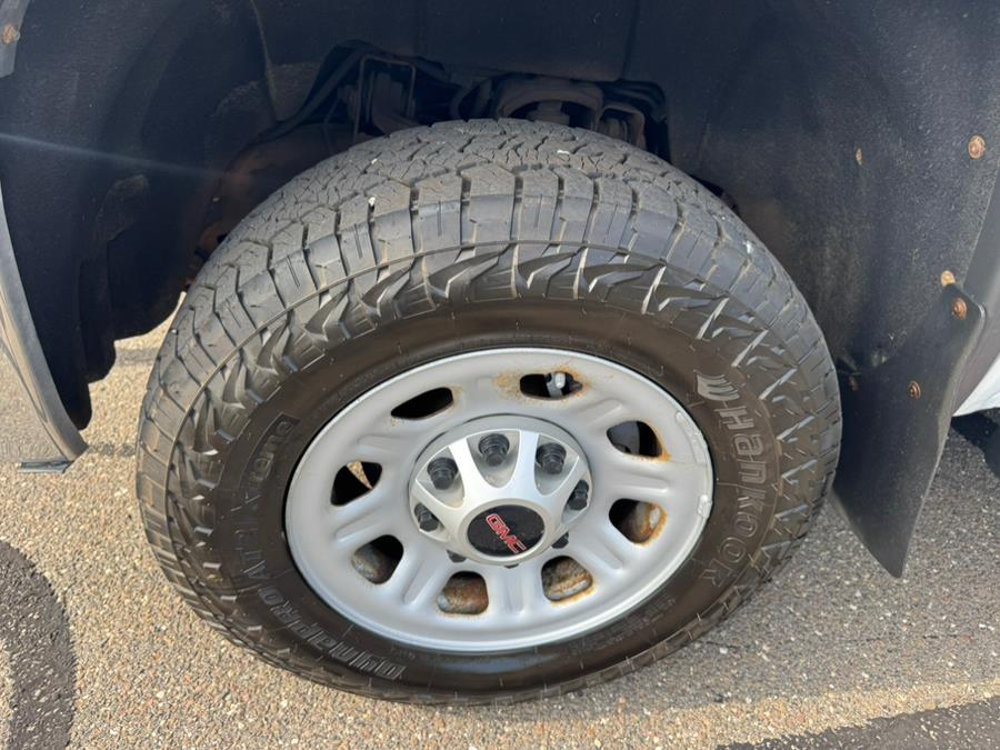2015 GMC Sierra 3500HD 4WD Crew Cab 167.7", available for sale in Waterbury, Connecticut | Platinum Auto Care. Waterbury, Connecticut 2015 GMC Sierra 3500HD 4WD Crew Cab 167.7", available for sale in Waterbury, Connecticut | Platinum Auto Care. Waterbury, Connecticut