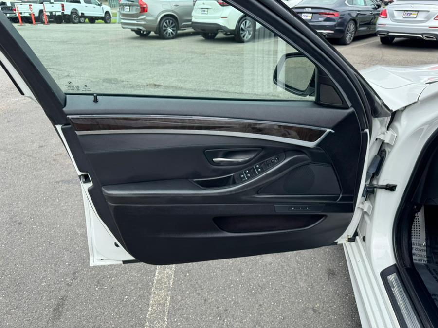 2016 BMW 5 Series 4dr Sdn 528i xDrive AWD, available for sale in Berlin, Connecticut | Tru Auto Mall. Berlin, Connecticut 2016 BMW 5 Series 4dr Sdn 528i xDrive AWD, available for sale in Berlin, Connecticut | Tru Auto Mall. Berlin, Connecticut